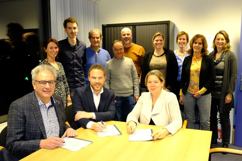 groepsfoto samenwerkende partijen inzet poh ggz e1548753525724