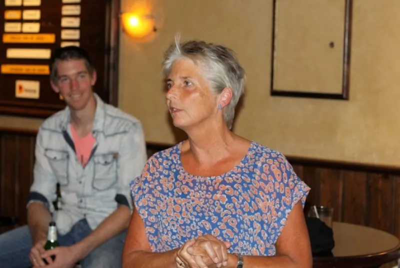 i0vnarabufqv78audzcemjwj9 20140830065847000000