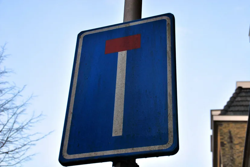 i1wm5smx1wn2n2vkura1hlk2d verkeersbord doodlopende weg