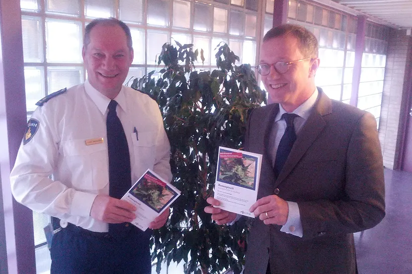 jax7bw3fybdyrotutscrx9vzy 212347