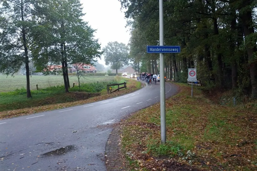 jbfbq4kibdlyi4mpkf7a8yq3s manderveenseweg