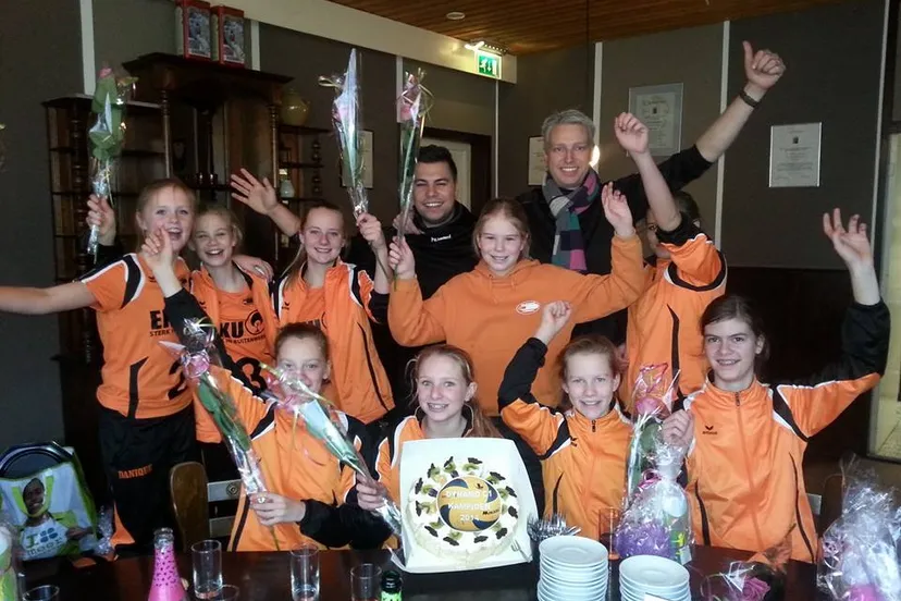 jbwnd0zu07w6u8t58cvdf2r1d 18981103083984760247672358329709222321164n