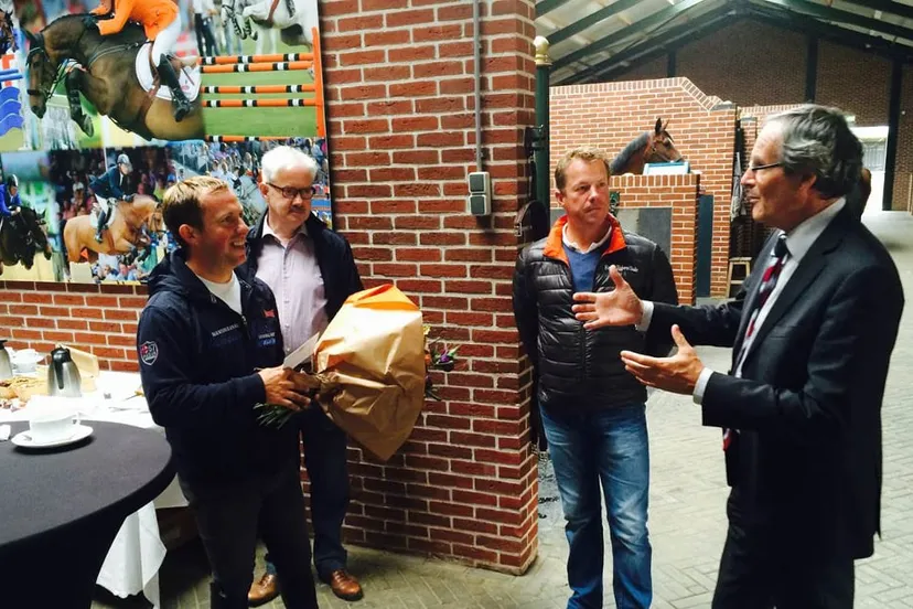 jd89z08eip65r8y5itan7r3os foto bezoek schroder bwg stables 2