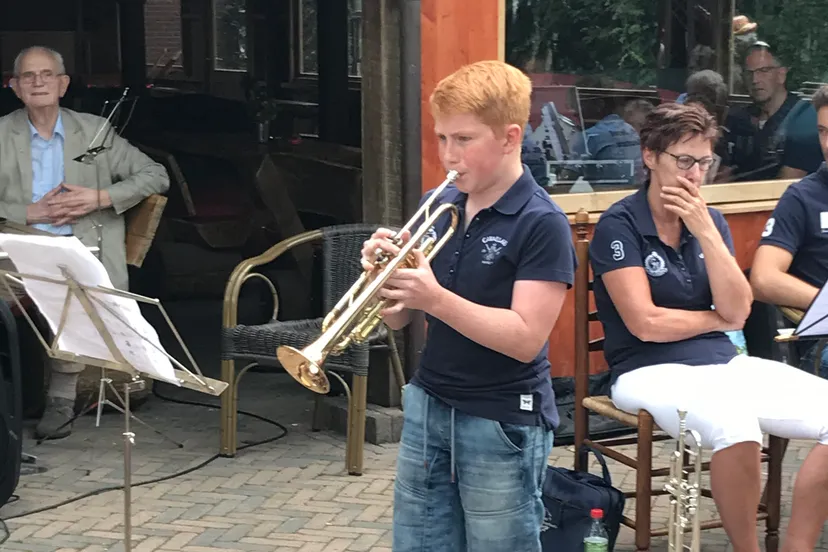 jeugd in opleiding e1527589108347