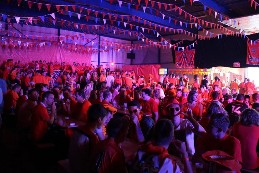 jr55w7ue48bs7xxgo3ja9f3sx soccer inside oranje