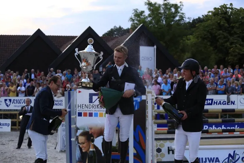 nyfg1v5kp13lagyv72tb4if9l buvka26ceaafj3w