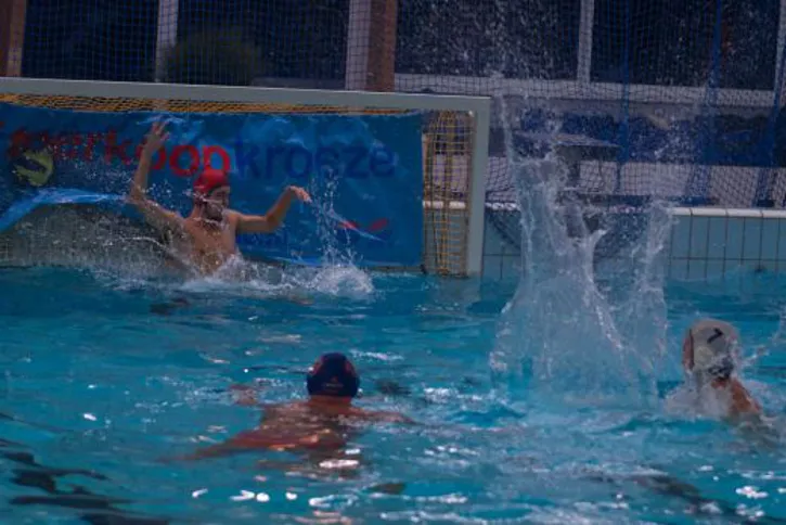 o2qszxrvn3y42aen9mg9c6n93 westrijd heren