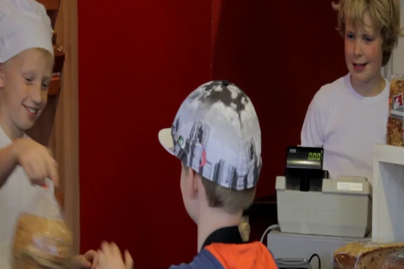 p13bd4gismquaai3kxt11wpd8 still3