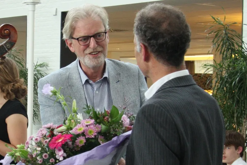 p3yue456jp0ovb2fjg793xx6h foto kaft