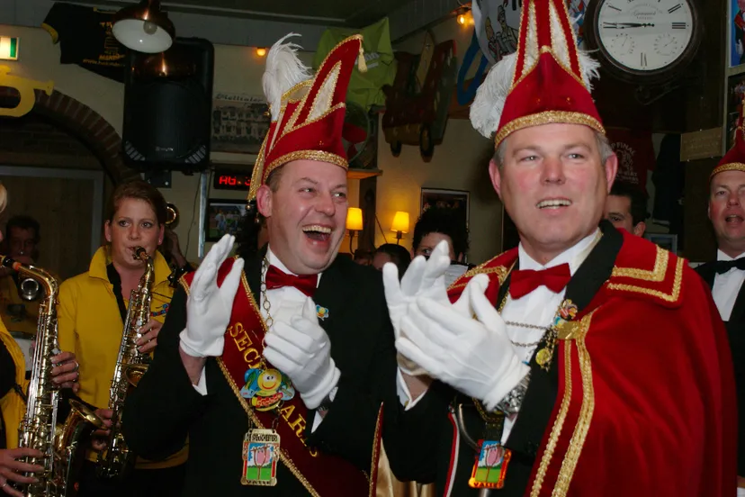 pi0ofa6d0bhlqmrlkojt19m7z de spekscheeters