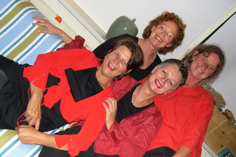 pyjbdcp8br23bwyfhy40yzfmb foto nostra dames