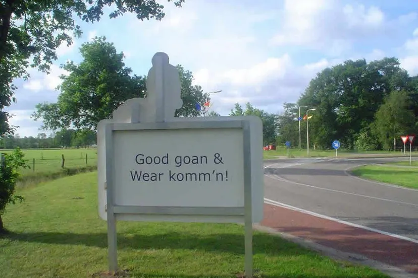 q4mp44jczwlrjek6ge8biahso langeveens bord