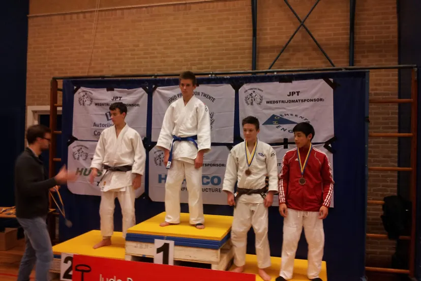 qdz6hym6z9hs4mbunr9y1cfyi 188848