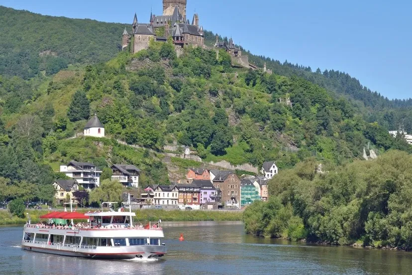 ter beek reizen neemt de beentjes naar sint hildegard e1597157411187