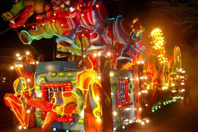 tpajpxwbfpokf7ipar499mi7l twentse verlichte carnavalsoptocht