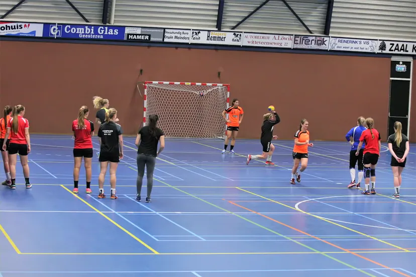 training martine smeets bij hv stevo foto cb 4