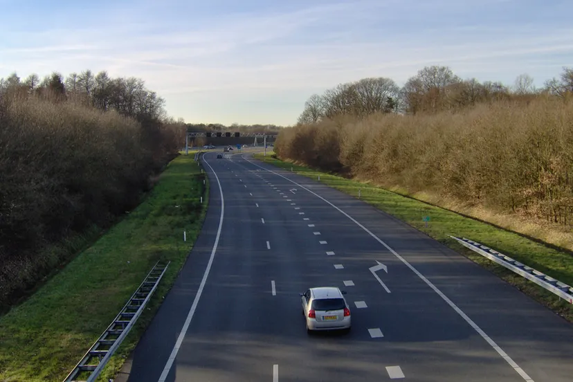 ypuy28vy9cztj9tbt2us61fwp 185945