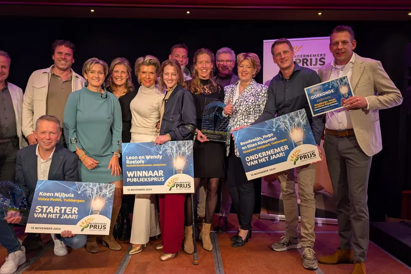 groepsfoto prijswinnaars jury en debby van der zande