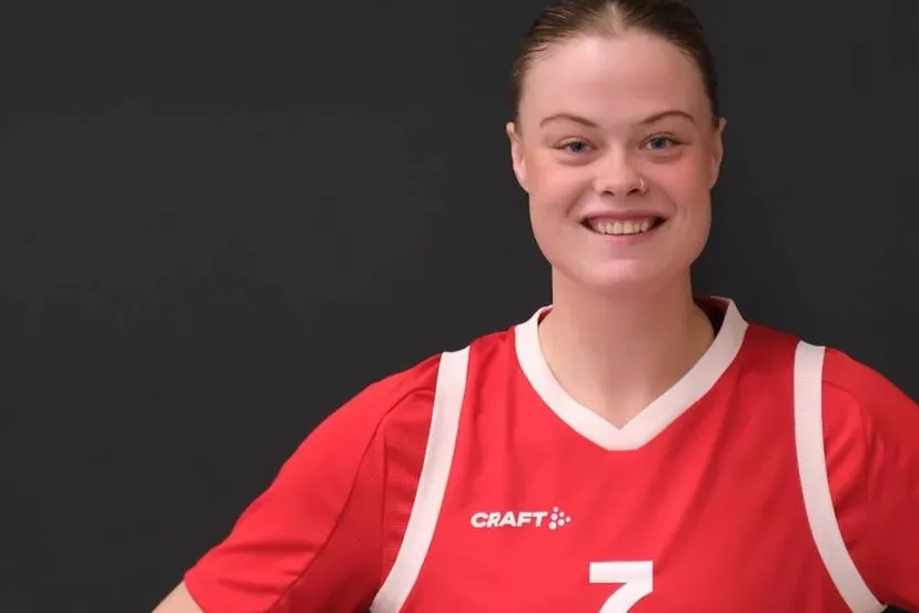 3ca6fdec b996 4726 9383 c3b301c08510