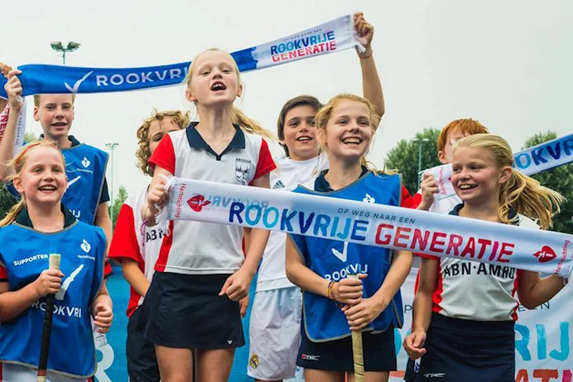 help mee rookvrij sporten kinderen header 2