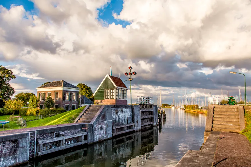pb 21 hoogheemraadschap opent sluizen en bruggen vanaf 13 mei
