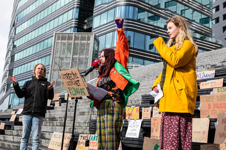 3b7a9907 armellevanhelden