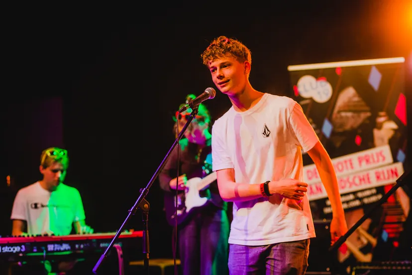 7f9b0698 foto mirel masic 2000