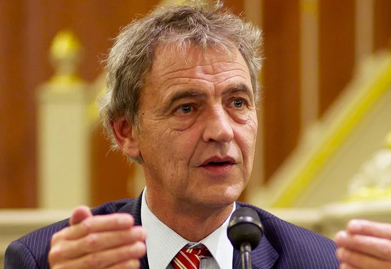 800px roger van boxtel 2010 1