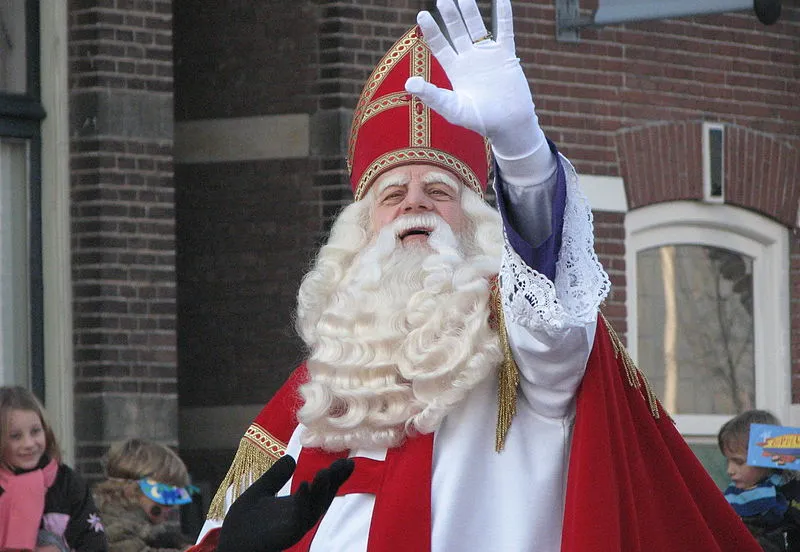 800px sinterklaas arrives in the netherlands
