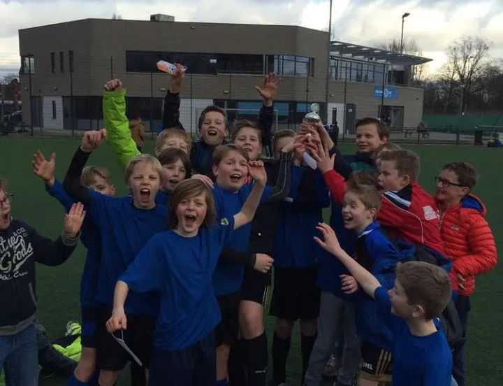 996999 490402597810630 2431438467906078662 n