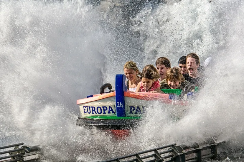 amusement park 237200 1280