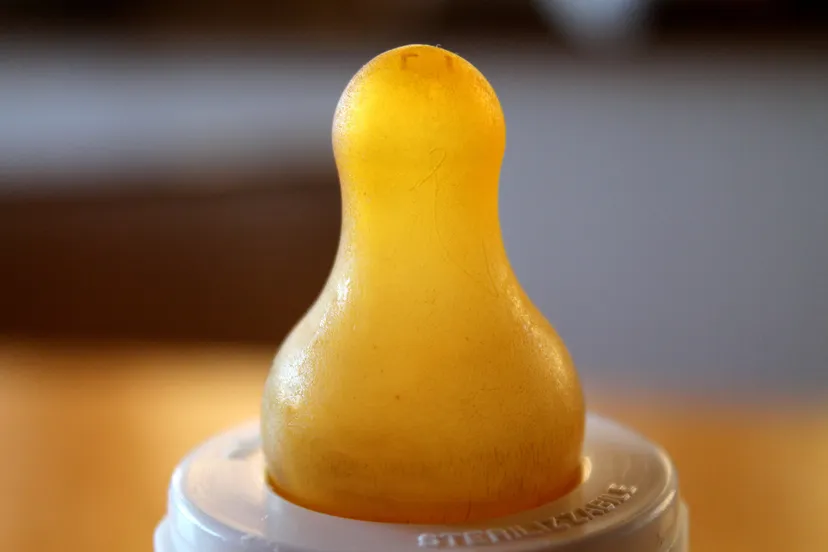 baby bottles 100111 1920