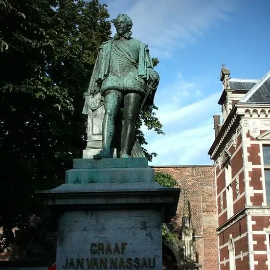 beeld jan van nassau domplein e1527156877595