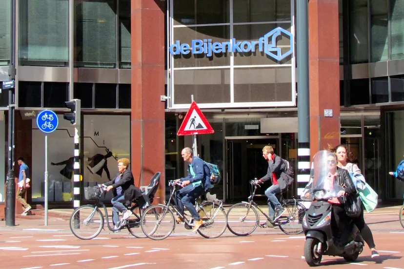 bijenkorf hoofdingang 3