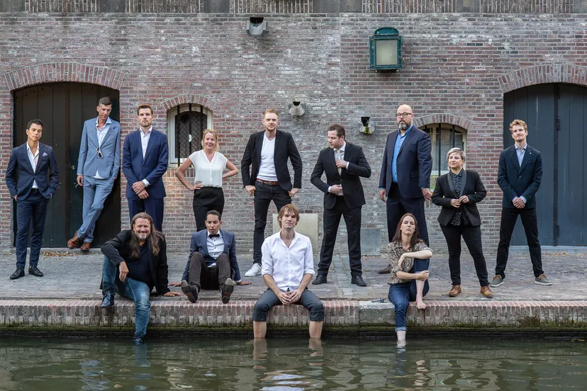 comedyhuis club 2019 groepsfoto gracht