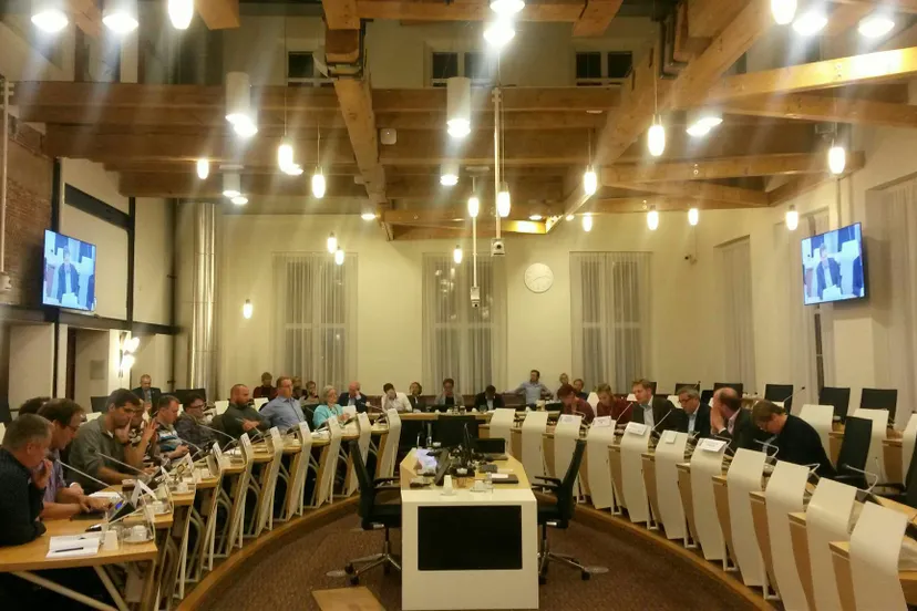 cvyzpfjwiaalovtjpg large