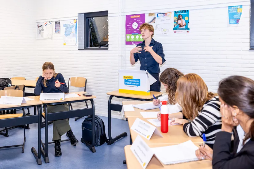 een spreker tijdens de voorrondes fotograaf sabine van nistelrooij