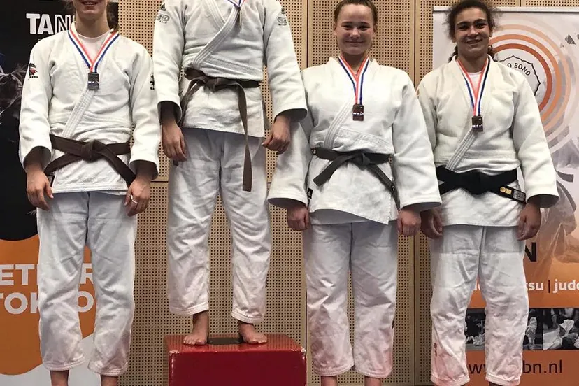 esme scherrenberg wint goud op nk 18 jaar