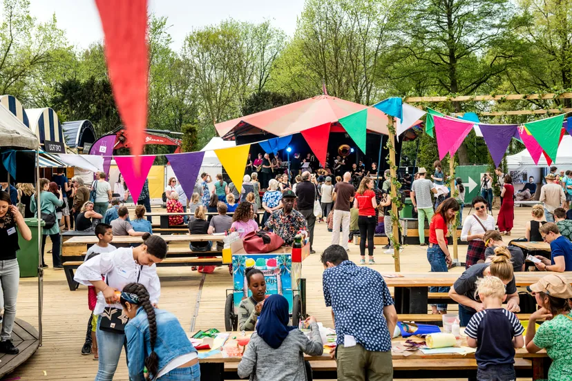 festival npd strook in overvecht foto jelmer de haas