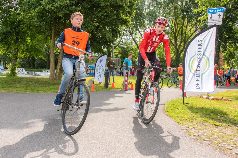 fotostudio red green blue fietsmeesters 36