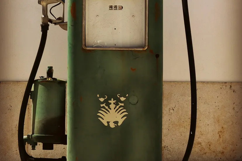 gas pump 3446786 1920