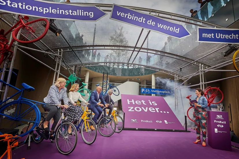 opening fietsenstalling