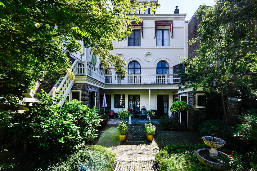 plompetorengracht 22