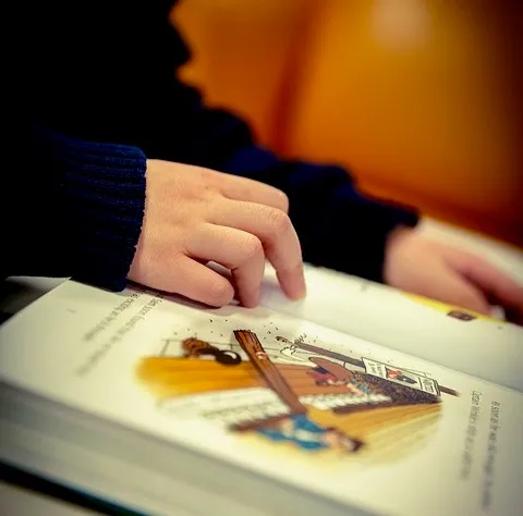 reading 1090736 960 720 1