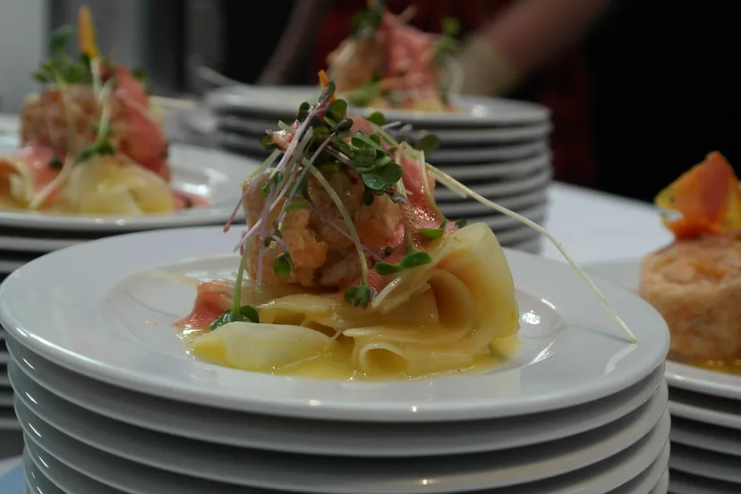 salmon tartare 499715 1920