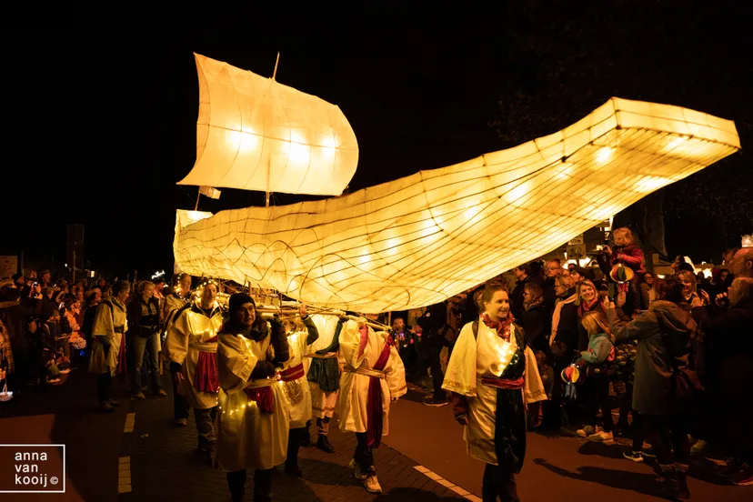 sintmaartenparade annavankooij 7893