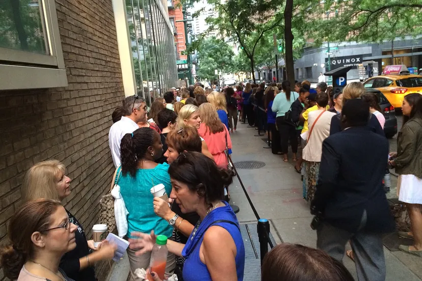 standing in line 649896 1280