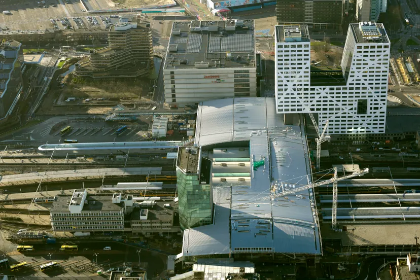 utrecht centraal vanuit de lucht