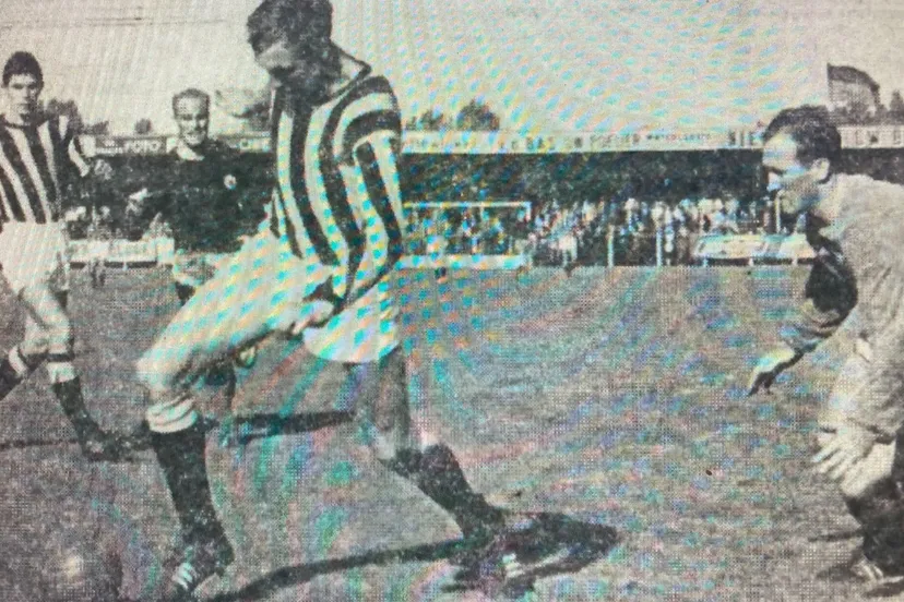 wim van hanegem links op de foto