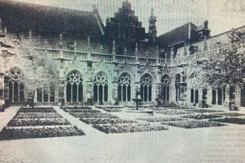kloosterhof oase van rust